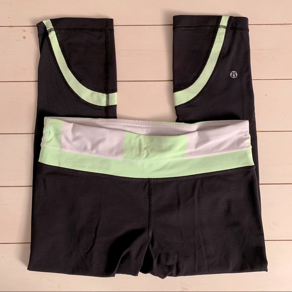 lululemon // Inspire Crop Size 6 - Picture 1 of 10